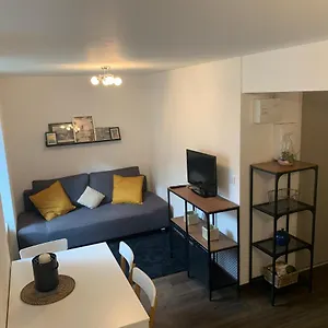 La Maison Aux Volets Bleus 2eme Etage , Vic-sur-Cère France