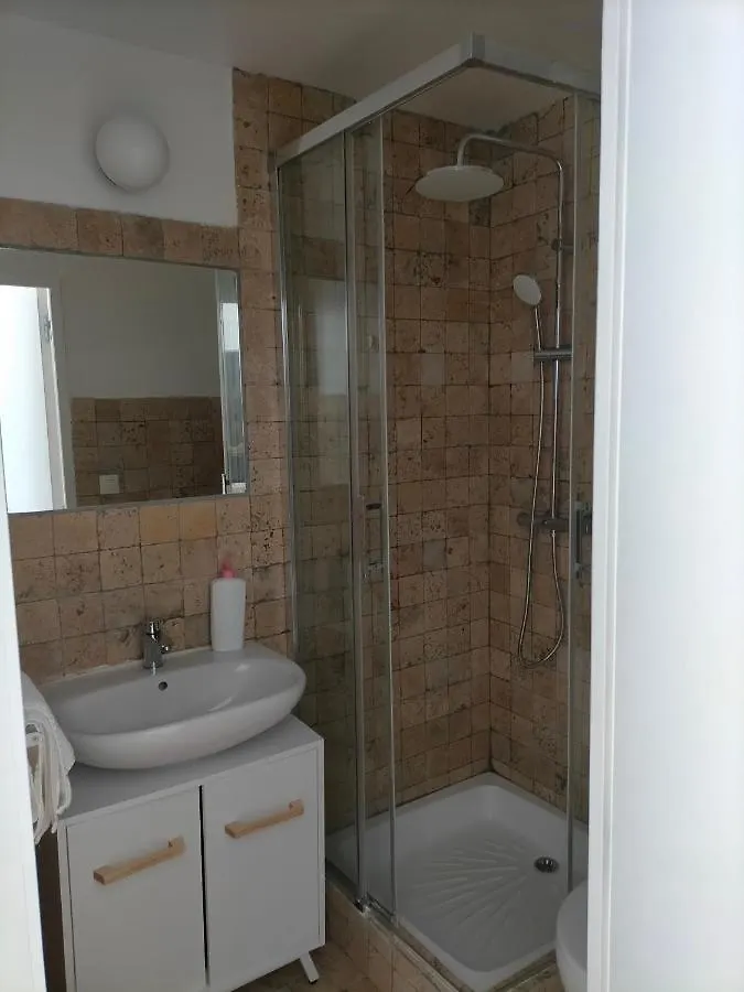 Apartment Le 1 St Yves Studios Treguier France